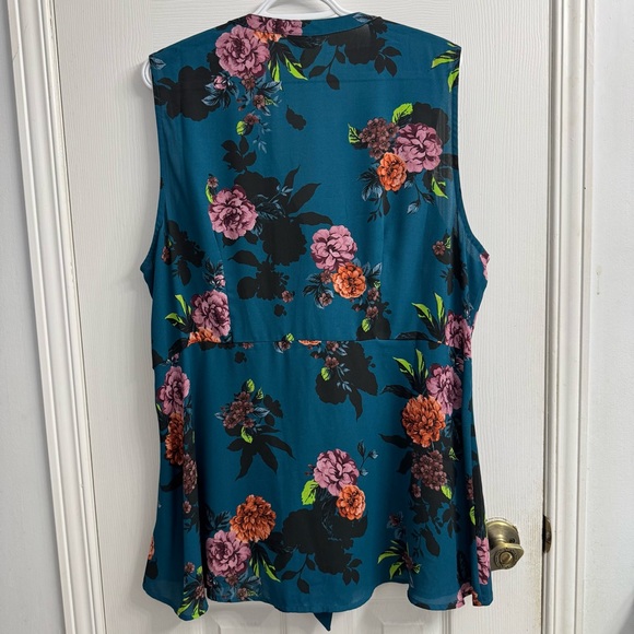 Torrid Teal Floral Women's Sleeveless Blouse - 2 - NWOT - Picture 8 of 8